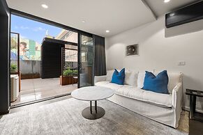 Braddon Studio: Parking & BBQ