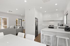 Stylish 3-bed House Close to Attractions