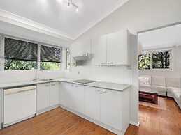 Riverside 3-bed Townhouse With Spacious Deck & BBQ