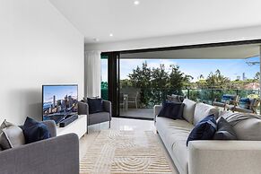 Spacious and Superb 3-bed Apartment