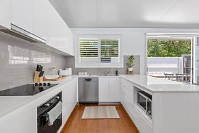 Relaxing 2-bed Home Close to Beaches and Parks