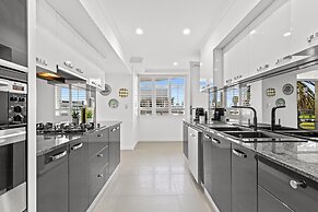 Scenic Beachside 3-bedroom With Water Views