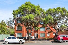 Cosy Sydenham 1-bed by Inner-west's Attractions