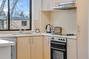 2-bed With Pool, Bbq, Tennis Court & Parking