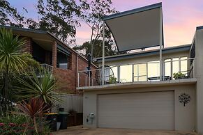 3-bed With Beach Views and Entertainment Area