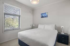 Central 2-bed Pad With Tennis Court,