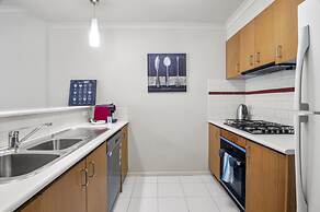 Central 2-bed Pad With Tennis Court,