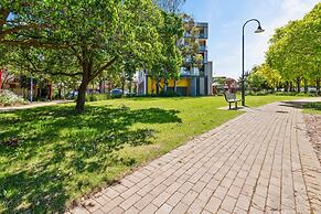 Executive and Spacious Apartment With Balcony