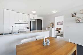 Executive and Spacious Apartment With Balcony