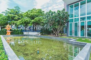 1-bedroom Condo in Ozone Condo D307