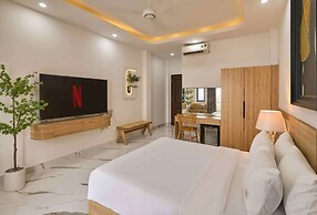 Green Riverside Hotel