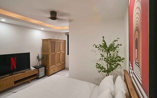 Green Riverside Hotel