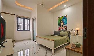 Green Riverside Hotel