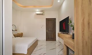Green Riverside Hotel