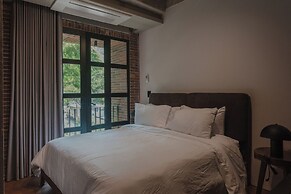 Hotel 10-36