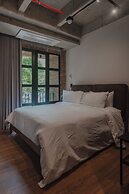 Hotel 10-36