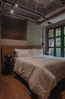 Hotel 10-36