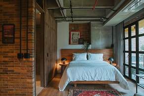 Hotel 10-36
