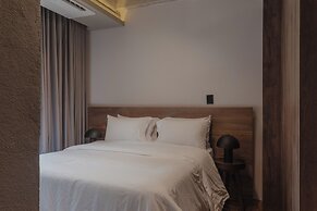 Hotel 10-36