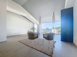 Acqua Beach by Atlantic Holiday