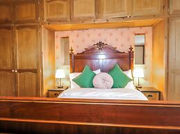 Chilton Manor House