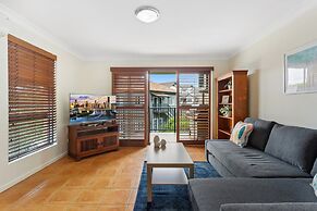 Charming 2-bed Apartment With City Views