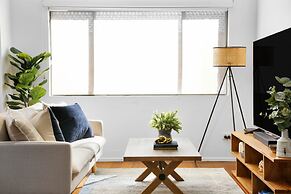 Coastal 2-bed With Balcony, 200m From Beach