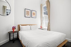 Charming 2-bed Home With Outdoor Space in Cremorne