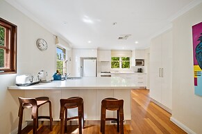 Comfortable 3-bed Haven Near Canberra Attractions