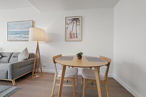Chic Studio Stay Near Cafes and Coastline