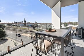 Stylish 2-bed Apartment With Rooftop BBQ Access