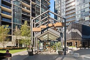 Sleek 2-bed Apartment With Rooftop Garden Access