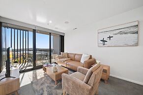 Sleek 2-bed Apartment With Rooftop Garden Access