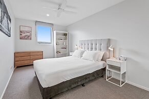 Sleek Kensington 2-bed With BBQ Area & Gym