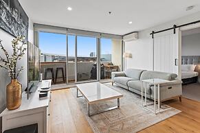 Sleek Kensington 2-bed With BBQ Area & Gym