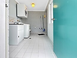 3-bed With Alfresco Dining & Pool in Batemans Bay
