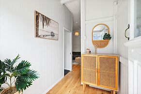 Tranquil 3-bed Family Home With Spacious Backyard