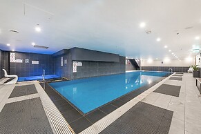 Incredible City Views in Convenient CBD Apartment