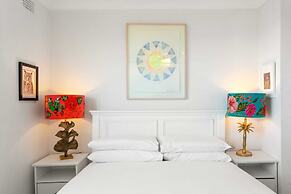 Pristine 2-bed With Expansive Beach Views