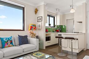 Pristine 2-bed With Expansive Beach Views