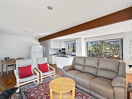 Fab 3-bed Stay With Great Outdoors & Water Views