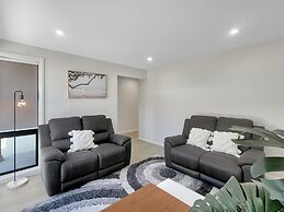 Spacious 4-bed House Near Batemans Bay Centre