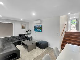 Spacious 4-bed House Near Batemans Bay Centre