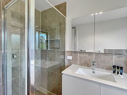 Spacious 4-bed House Near Batemans Bay Centre