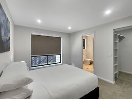 Spacious 4-bed House Near Batemans Bay Centre