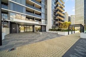 Stylish 2-bed Apartment With Luxe Amenities Access