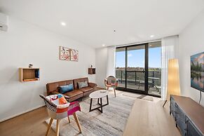 Stylish 2-bed Apartment With Luxe Amenities Access