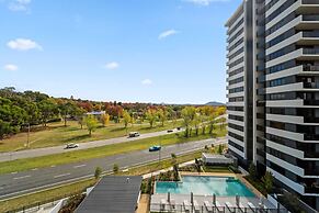 Stylish 2-bed Apartment With Luxe Amenities Access