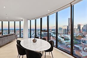 Fortitude Valley 3-bed, Top Floor + Bridge View