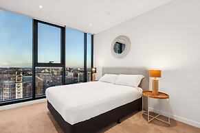 Fortitude Valley 3-bed, Top Floor + Bridge View